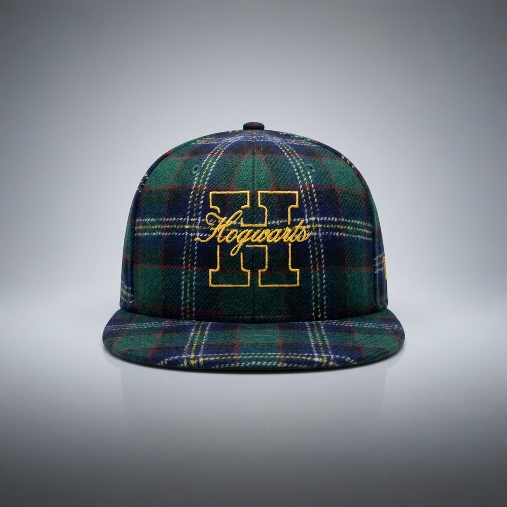 New Era 59FIFTY 7 5/8 Harry Potter Hogwarts Crest Tartan Plaid Fitted Hat NWT